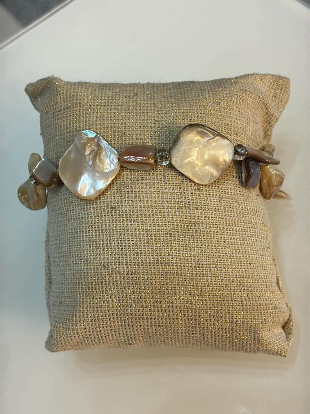Freshwater Shell Bracelet in Iridescent Cream - Picture 2 of 4